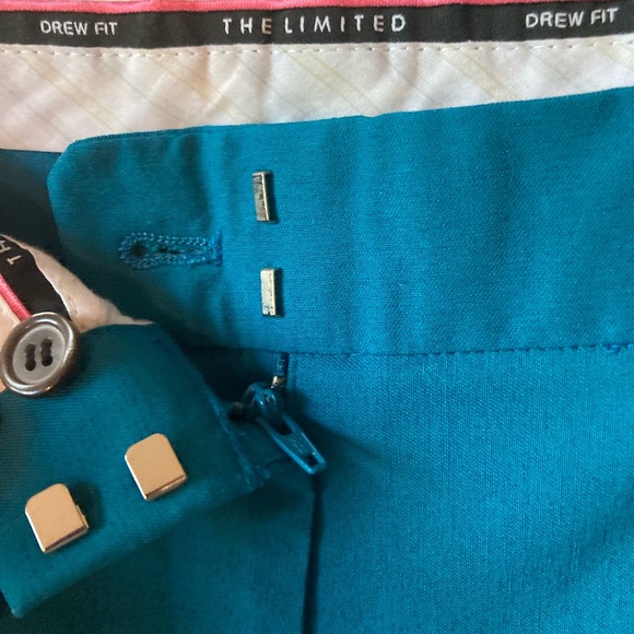 Limited women’s Drew Fit ocean blue slacks size 6. - Picture 6 of 6